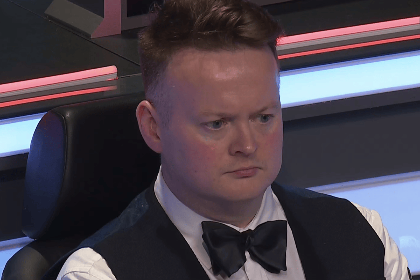 世锦赛最新战报：黑球绝杀71-68！头号种子爆冷被5连鞭，艾伦3-5